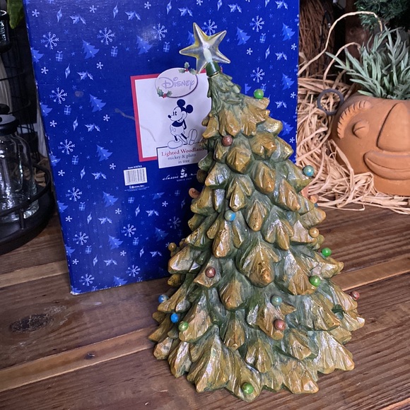 Disney Mickey Mouse and Pluto Lighted Woodland Christmas Tree Carved Wood Style - Picture 9 of 16